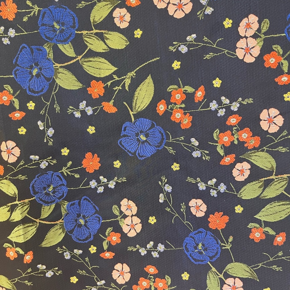 NWOT Navy Floral Brocade Mini Size 4 - Picture 5 of 5